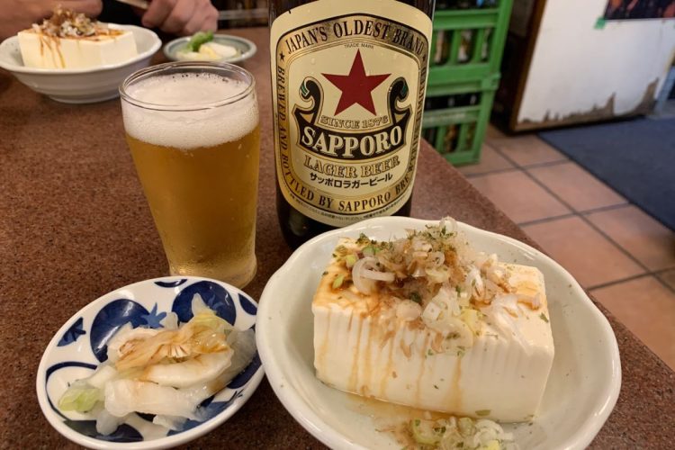 冷奴は夏の昼ビールの最高の相棒だ