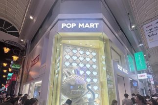 「何か人気らしいので来た」という人も多数　「ラブブ」を手掛ける「POP MART」が大阪に旗艦店をオープンし連日大盛況、一方で「どうして人気なのかわからない」の戸惑いの声も