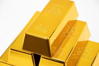 《ついに1g＝2万円》高値圏で推移するゴールドの投資戦略　「押し目待ちに押し目なし」、積立など時間を分散した投資アプローチが現実的な選択《億り人・古賀真人氏が分析》