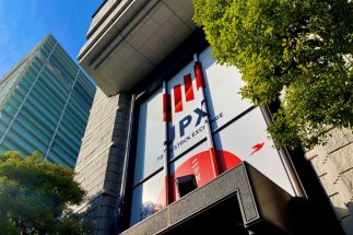 《「10倍株候補」銘柄の探し方》元手250万円を3億円超に増やしたサラリーマン投資家・弐億貯男氏が提唱する2つの条件　「成長」と「割安」をそれぞれ10点満点で採点