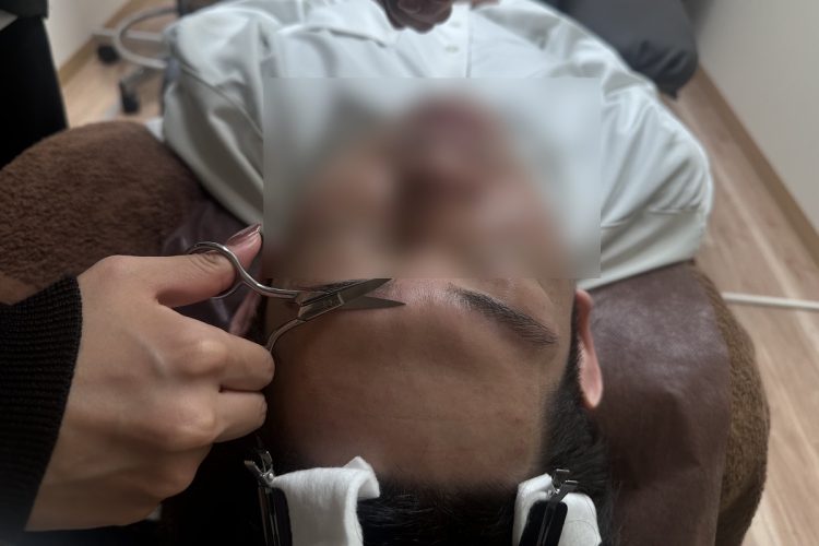 さらにハサミで長さを調整