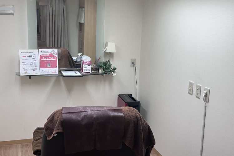 「ビューステージ アイブロウサロン」の個室（渋谷店）