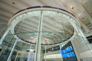 《「株高はまだこれから！日経平均6万5000円も視野に」と指摘》今、NISA枠で狙いたい長期で成長期待の株の探し方とは　カブ知恵代表・藤井英敏氏が「割安株をあぶり出す最初のフィルター」を解説