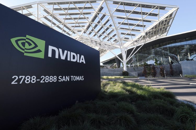 米半導体大手エヌビディアは好決算にも関わらず株価は高値更新とはならなかった（写真：EPA＝時事）