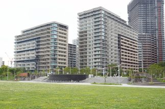 税務当局が外国人によるマンション転売での「課税逃れ」対策に本腰　海外居住者が都心6区で取得した物件の12.2％が1年以内に転売　国税庁は「非居住者の売却情報も把握している」