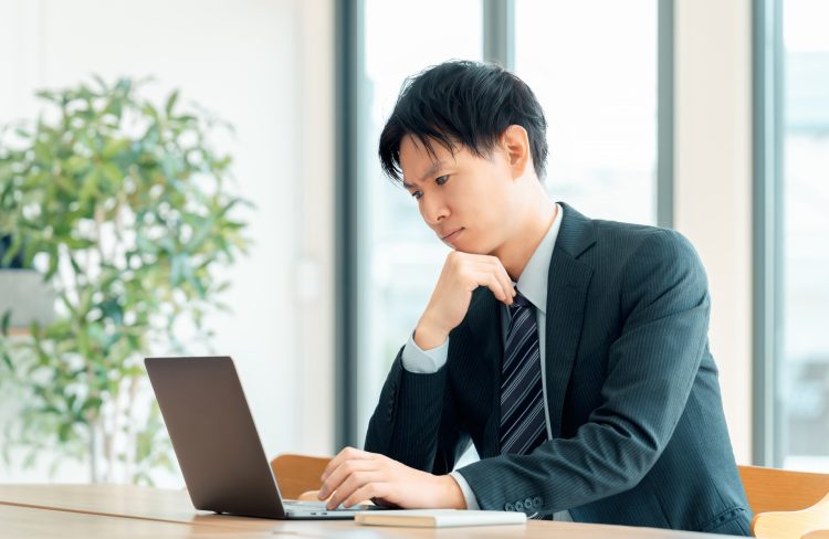 直前まで考えていたことをうっかり忘れてしまうのはなぜか（イメージ）