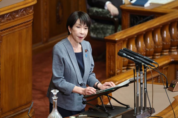 高市早苗首相が進める積極財政のリスクを検証する（時事通信フォト）