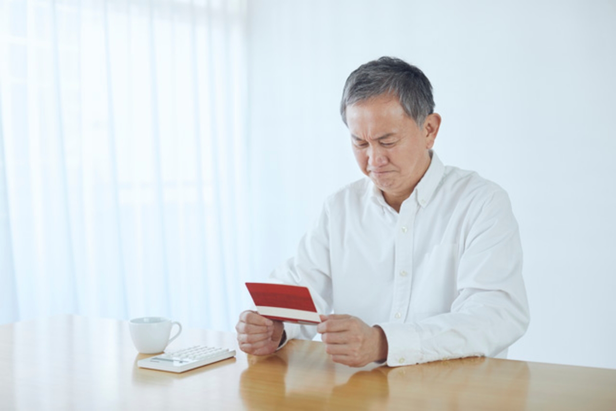 「お金の使い方」で間違うケースは少なくない（写真：イメージマート）