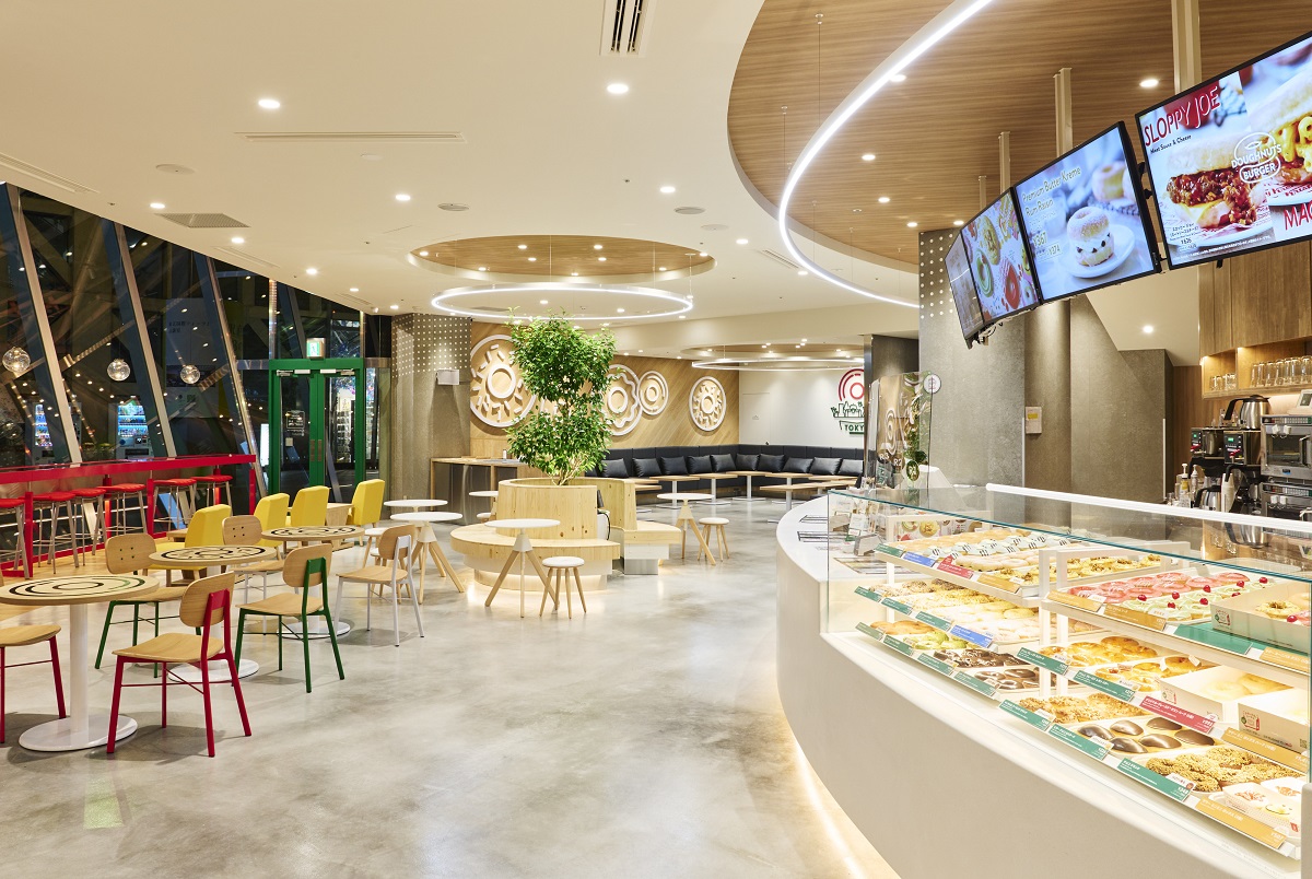 広々としたイートインスペース(東京国際フォーラム店)