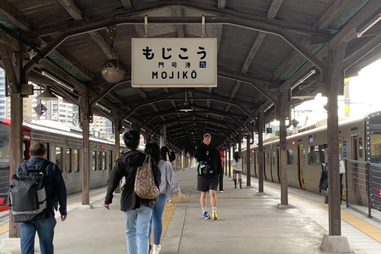 趣きある駅舎は鉄道ファンでなくとも1度は訪れてみたい