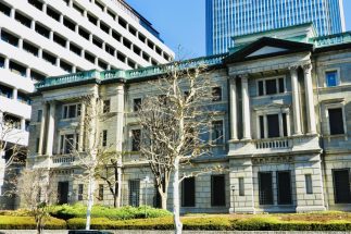 日本銀行の利上げが「奨学金の返済額」に大きな影響を与える