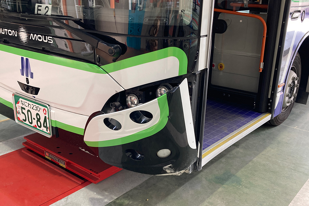 不具合が相次ぎ報告されたEVバス（大阪メトロ提供）