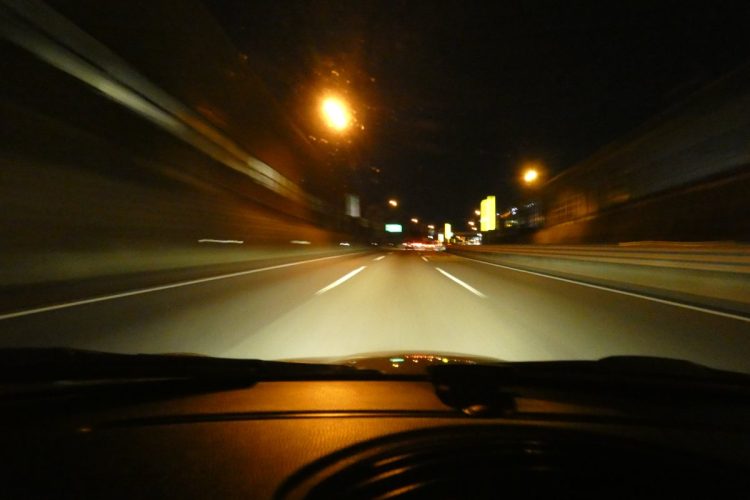 ドライ路面でのシンクロウェザーは「よくできたコンフォートタイヤ」という印象。快適な高速走行が続く