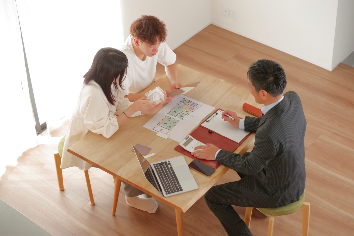 不動産営業は「いかに現場に足を運ばせるか」がカギ（イメージ）