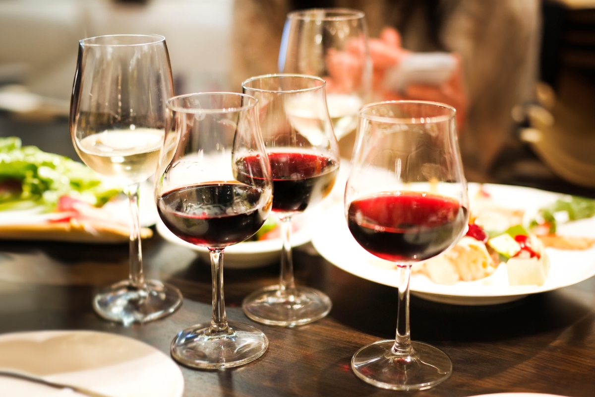 シニア向け婚活パーティの料金相場は(写真:イメージマート)