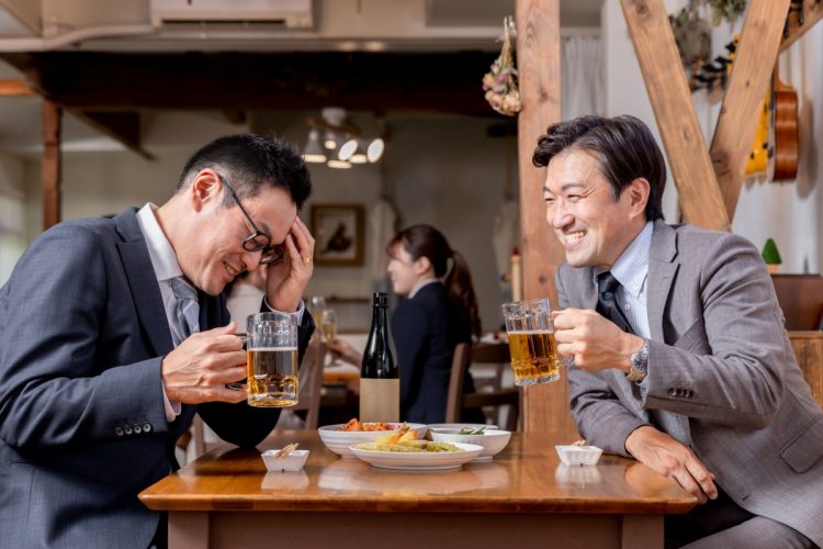 友人同士のちょっとした賭けでも処罰対象になるのか？（写真：イメージマート）