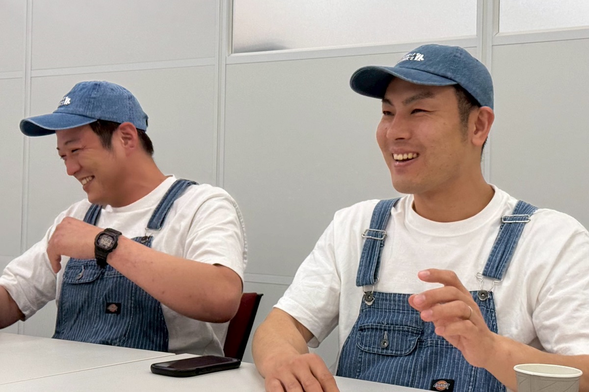 落合隆治さん（ぐりんぴーす＝右）と柴田賢佑さん（六六三六＝左）