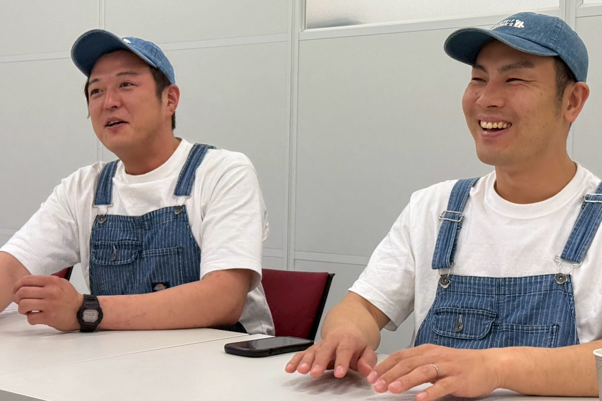 落合隆治さん（ぐりんぴーす＝右）と柴田賢佑さん（六六三六＝左）