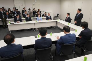 《突如浮上した「消費税1％」案》実務者会議メンバーは「中間取りまとめの叩き台すら見たことがない」　議論迷走の先にあるのは「消費減税は必要ない」という財務省のプロパガンダか