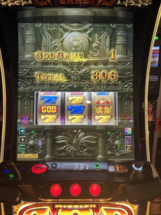 『スマスロ ミリオンゴッド』では、1回のゴッドゲームで300枚から400枚程度の出玉を得ることができる