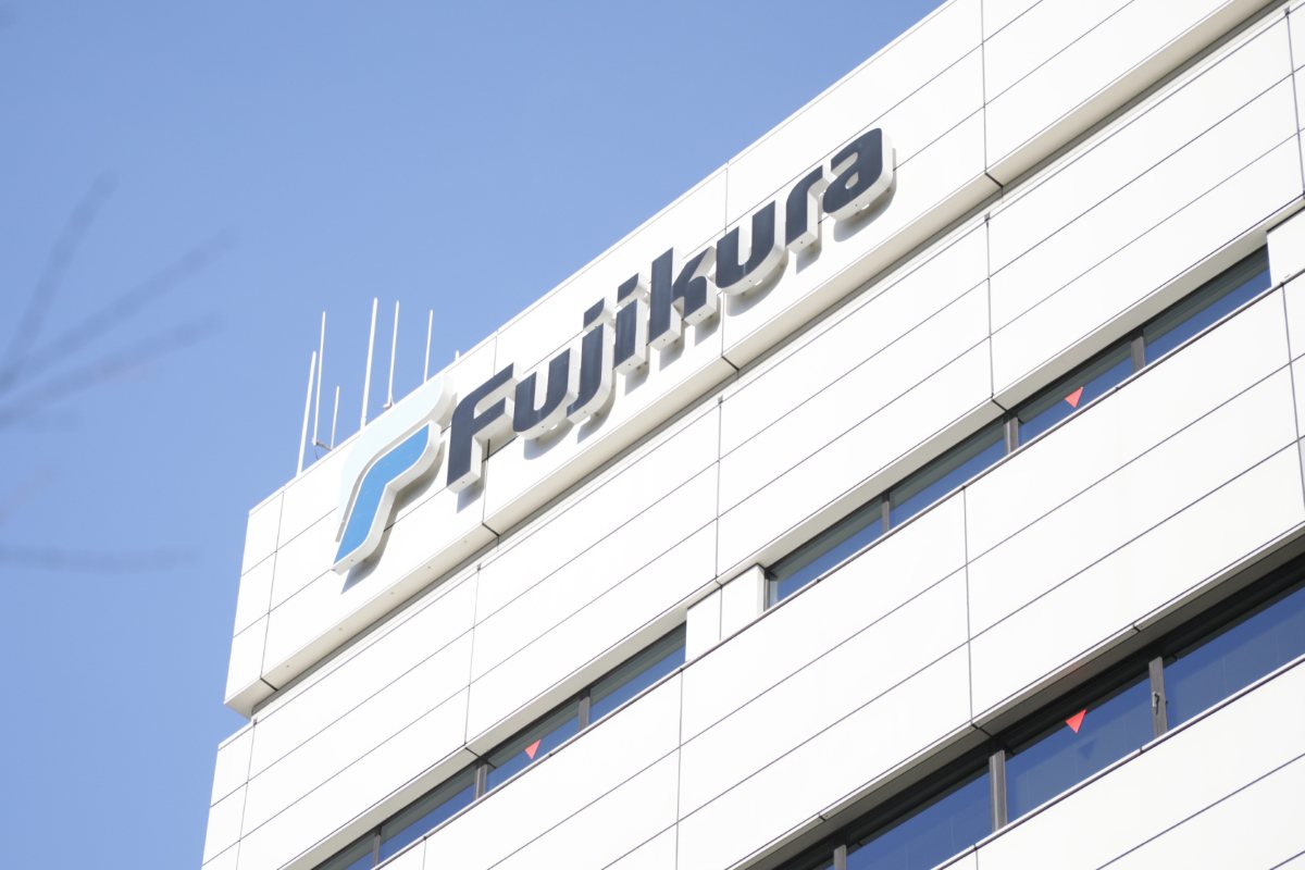 電線大手「フジクラ」本社（写真：時事通信フォト）