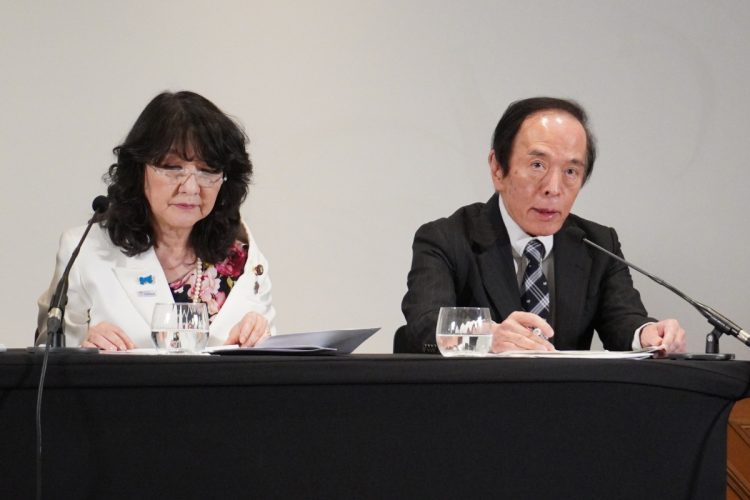 為替介入や利上げにも注意（左から片山さつき・財務大臣、植田和男・日銀総裁／時事通信フォト）