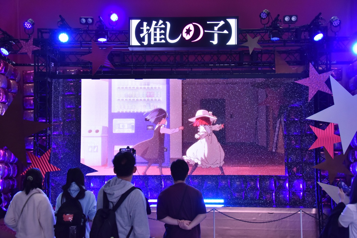 「推しの子」大型展示