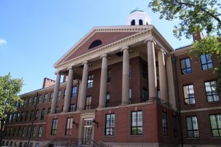 アメリカの大学はなぜ偏差値で序列化できないのか？　ハーバードに代表される「アイビー・リーグ」だけではないトップ大学群の数々、安易な序列化を阻む各大学の個性
