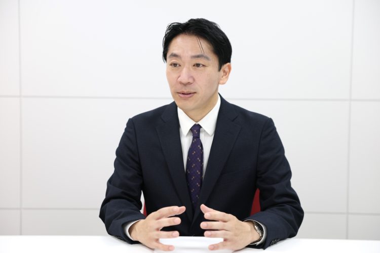 Rickyさんが割安な優良銘柄の選定について解説（撮影：杉原賢紀／小学館）