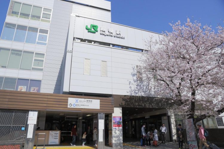 下町の情緒と高い利便性を併せ持つ巣鴨はシニア層からの支持も厚い（写真：イメージマート）