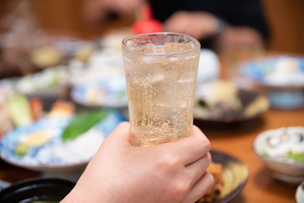 出禁にならないよう、マナーを守って飲食を楽しみたい(イメージ)