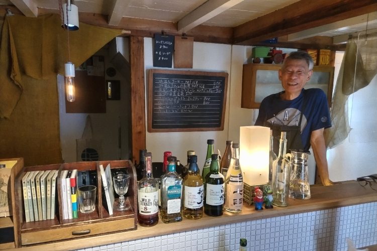 唐津市「ニジノネ」の店主・黒川洋行さん