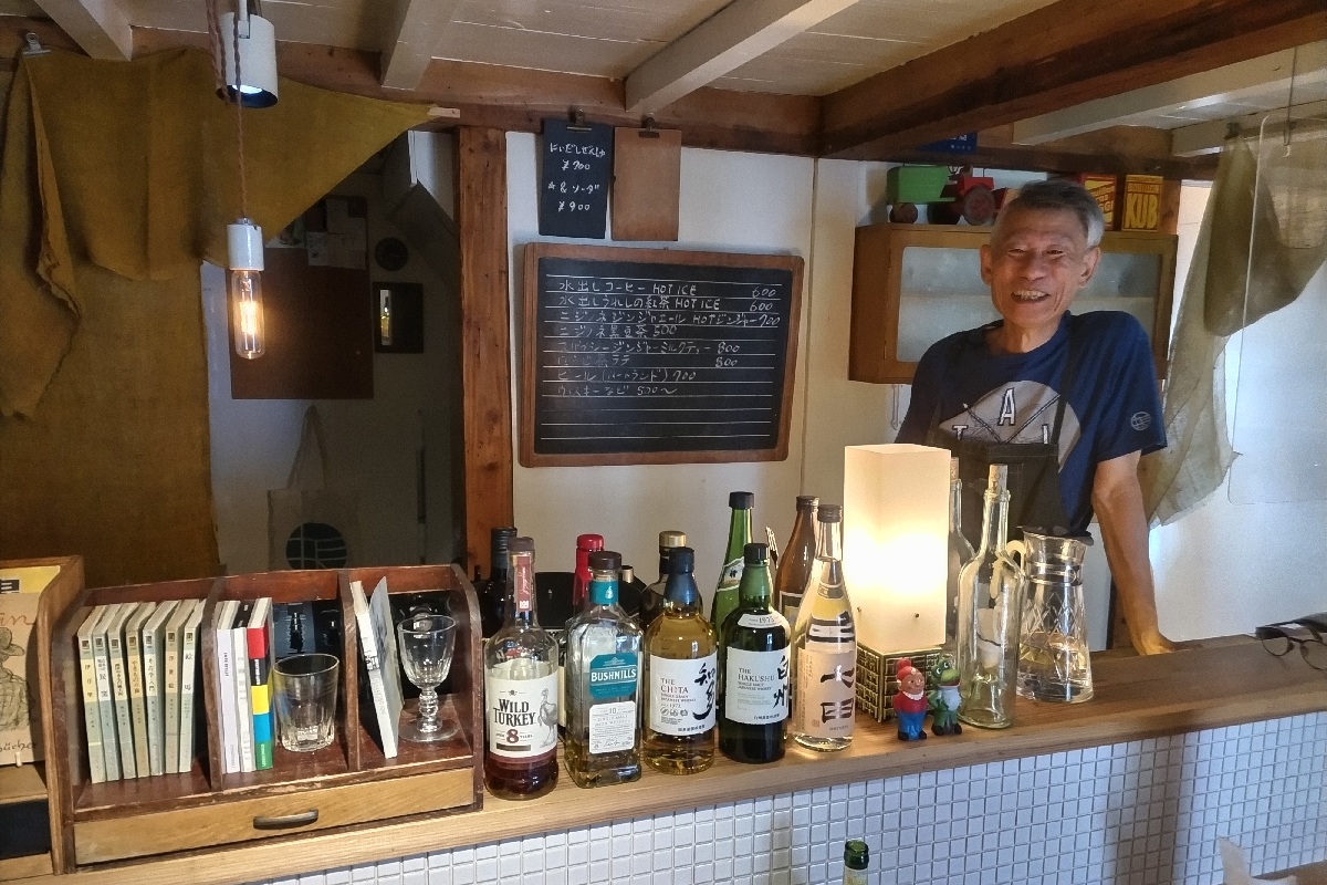 唐津市「ニジノネ」の店主・黒川洋行さん