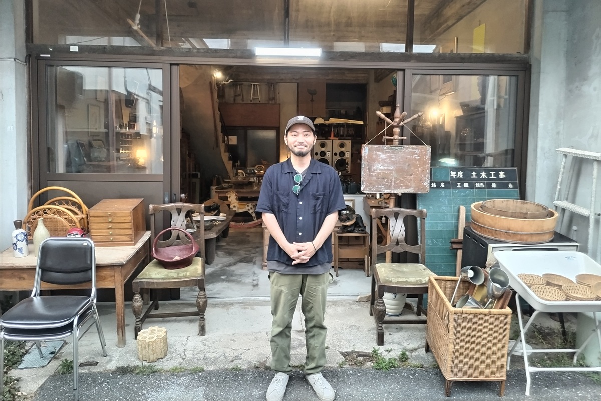 「causera(カエスラ)」を経営する店主の三笠旬太さん