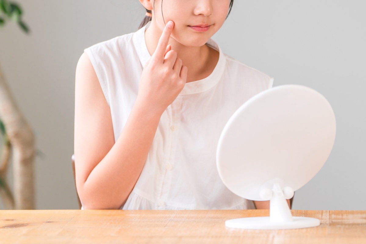 容姿を細かく分類し数値化するような“外見用語”がSNSで溢れている（写真：イメージマート）