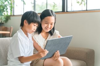 子どもの「好き」と思う商品やサービスから話を広げていこう（イメージ）