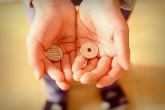 「お金に困らない大人」になるためのおこづかいの渡し方とは（イメージ）