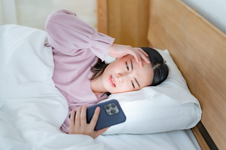 スマホ依存からどう脱却するか（イメージ）