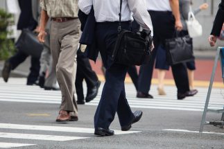 食料品消費税1％が日本景気に与える負の影響　財政が悪化すれば円安加速、ローン金利上昇も　最悪シナリオは減税が終わる2年後の「消費税率引き上げ」