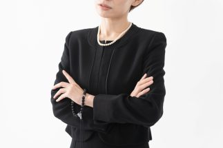 「かつては3週間連続出勤で、その間に36時間勤務を4回…」長時間労働が常態化していた葬儀業界に押し寄せた働き方改革の波　分業制導入がトラブルにつながる弊害も