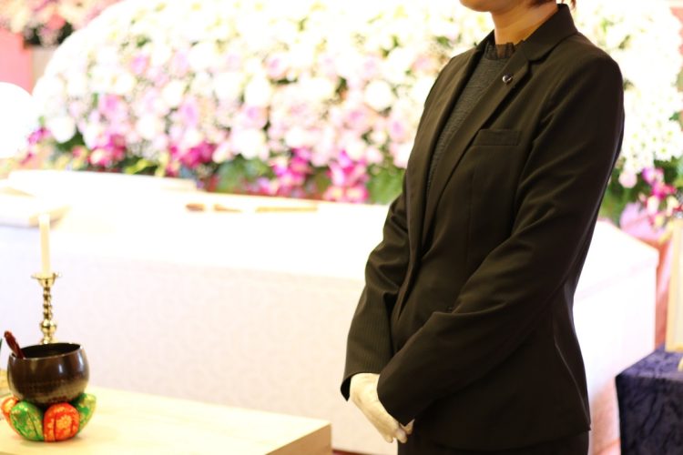 葬儀をめぐるトラブルが増えている（イメージ）