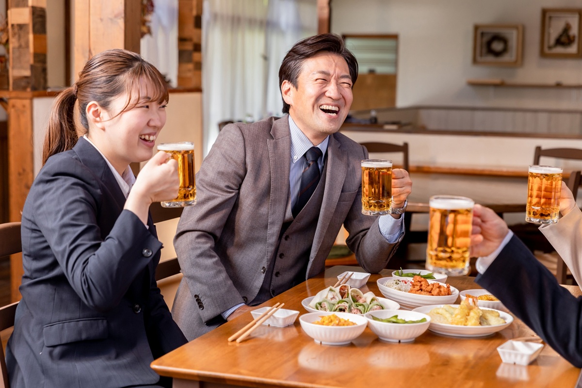 飲み会の会計でセコい人は嫌われる（イメージ）