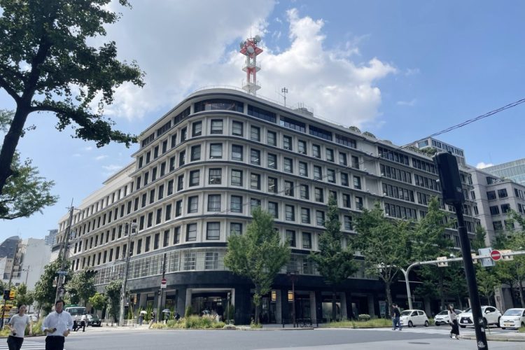 円高が続くと恩恵があるのはどのような企業か（大阪ガス本社。時事通信フォト）