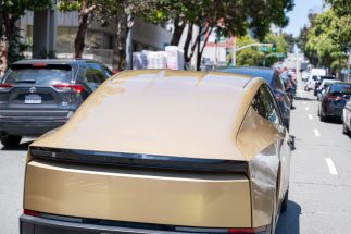 テスラが開発した無人運転タクシー「サイバーキャブ」上陸の衝撃　日本のタクシー運転手は失業してしまうのか？　AIに代替されかねない職業に求められる“正しい備え”
