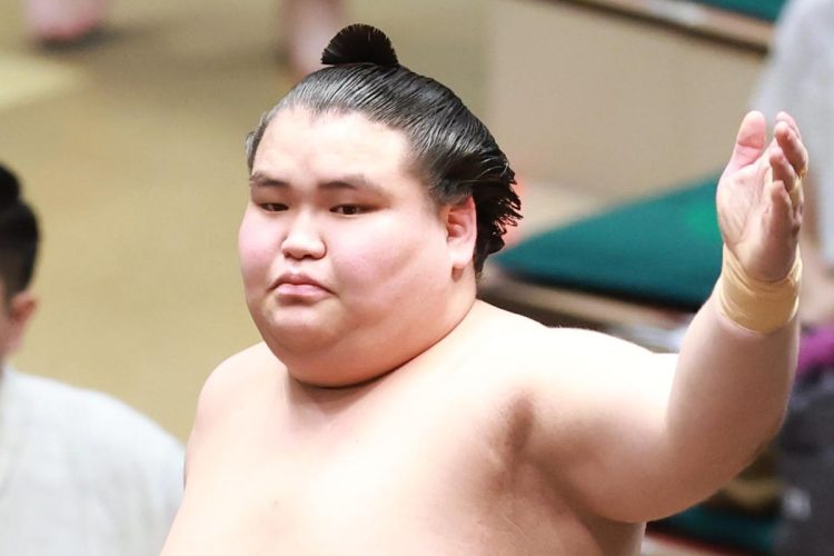 十両昇進へと進む旭富士