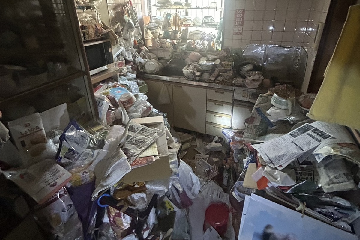 認知症になった女性が住んでいた家の中(提供写真)