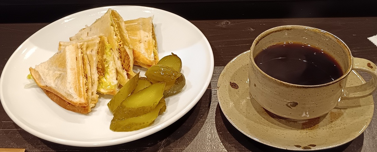 筆者が働く店で提供しているホットサンド