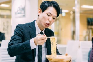 背徳感のある「ギルティ消費」は悪いことなのか？（イメージ）