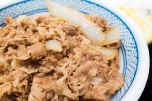 牛丼でもっともコスパのいいメニューは？