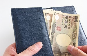 現金のみを使うことで節約につながる？